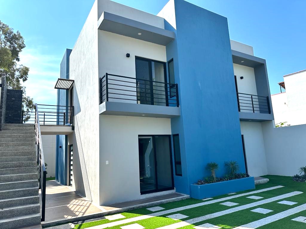 Lakeside Rentals & Management English